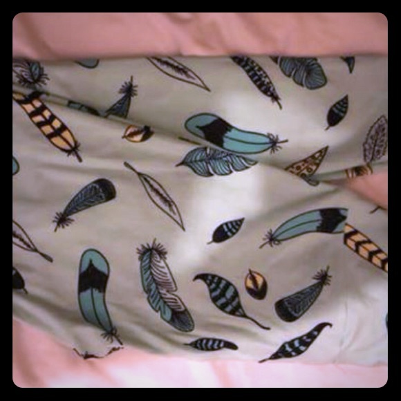 LuLaRoe Pants - Feather Leggings
